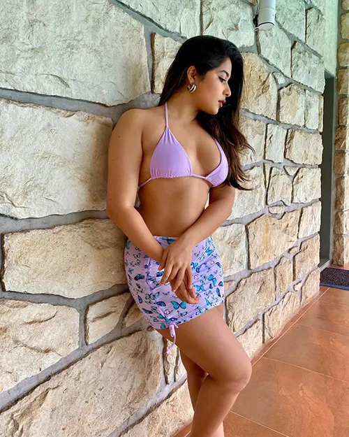 Nikita Sharma pink bikini nude